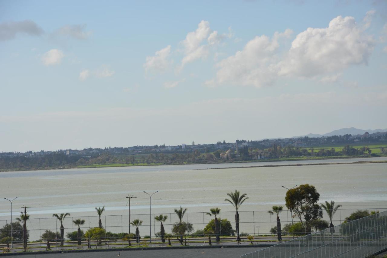 Must Stay - Sea & Salt Lake Panoramic View Apt Larnaca Exterior photo